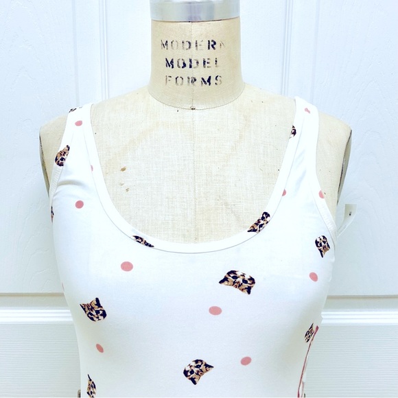 No Boundaries Cat Tank Top Size Medium - Picture 2 of 11